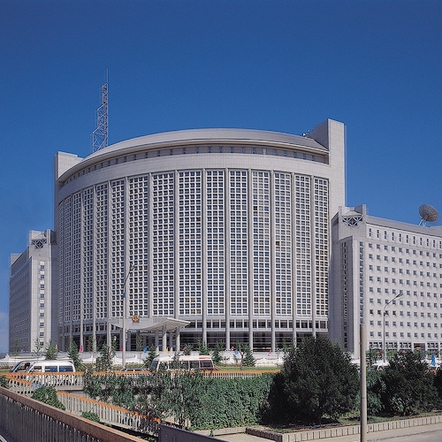 外交部办公楼<br/>1993年设计  全国优秀工程设计奖银奖