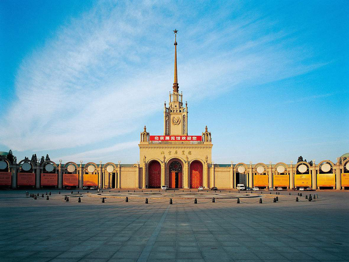 北京展览馆<br/>1953年设计  中国建筑学会建国60周年建筑创作大奖